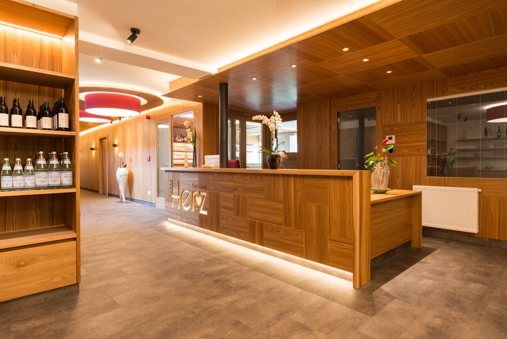 Hotel Garni Herz 蒂鲁罗 外观 照片